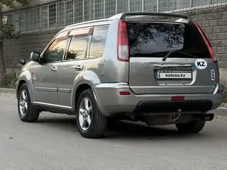 Ниссан Икс-Трейл, 2001