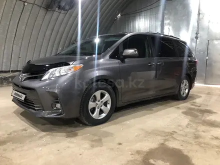 Toyota Sienna 2015 года за 12 800 000 тг. в Атырау – фото 13