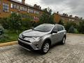 Toyota RAV4 2018 года за 8 700 000 тг. в Актобе – фото 3
