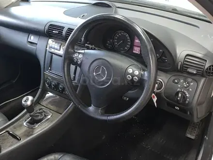 Крыло Mercedes-Benz W203 за 25 000 тг. в Шымкент – фото 12