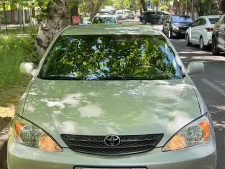 Toyota Camry 2003 года за 5 900 000 тг. в Шымкент – фото 2
