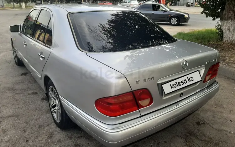 Mercedes-Benz E 320 1996 годаүшін4 200 000 тг. в Тараз