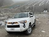 Toyota 4Runner 2018 года за 19 300 000 тг. в Алматы