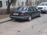 Mercedes-Benz E 320 1995 года за 3 500 000 тг. в Шымкент – фото 2