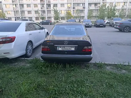 Mercedes-Benz E 320 1995 года за 3 500 000 тг. в Шымкент – фото 6