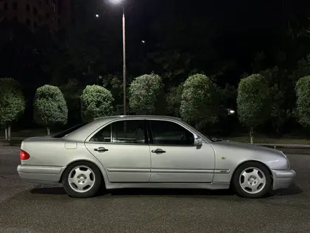 Mercedes-Benz E 280 1996 года за 2 500 000 тг. в Шымкент – фото 2