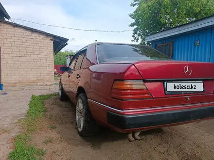 Mercedes-Benz E 300 1991 года за 900 000 тг. в Петропавловск – фото 10