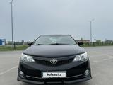 Toyota Camry 2012 года за 7 650 000 тг. в Уральск – фото 3