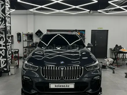 BMW X5 2018 года за 32 000 000 тг. в Алматы – фото 3