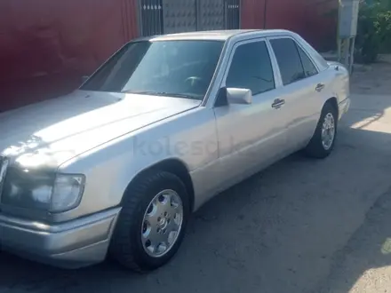 Mercedes-Benz E 300 1992 года за 1 300 000 тг. в Тараз – фото 3