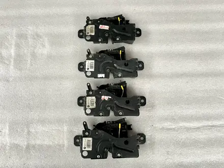 Замок багажника BMW G30 G12 G20 G31 БМВ g30 g20 g12 g31 за 48 000 тг. в Шымкент