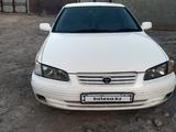 Toyota Camry 1998 годаүшін2 300 000 тг. в Чунджа
