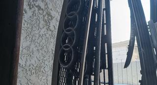 Решетки радиатора Ауди А4 b6 за 15 000 тг. в Алматы