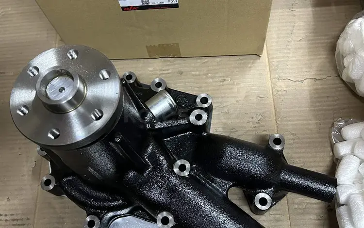 Помпа на ISUZU 6HK1 за 87 500 тг. в Алматы