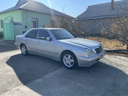 Mercedes-Benz E 320 2001 года за 5 200 000 тг. в Туркестан – фото 4