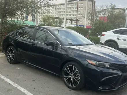 Toyota Camry 2018 года за 8 700 000 тг. в Актау – фото 4