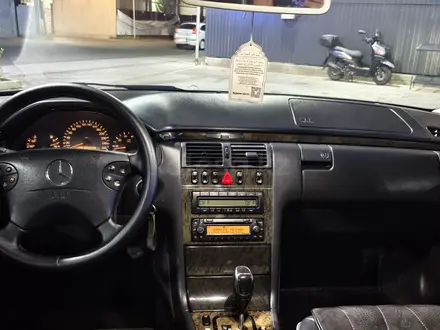 Mercedes-Benz E 320 2002 года за 4 300 000 тг. в Алматы – фото 6