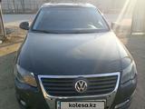 Volkswagen Passat 2007 годаүшін2 400 000 тг. в Алматы