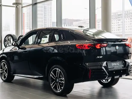 BMW X2 XDrive 20i 2026 года за 39 081 408 тг. в Астана – фото 4