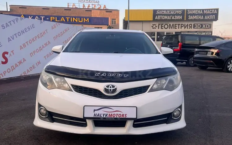 Toyota Camry 2014 годаүшін8 690 000 тг. в Алматы