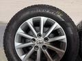 Camry 50 оригинал диск с резиной за 5 005 тг. в Алматы – фото 3