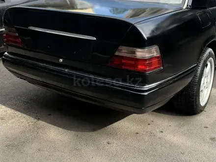 Mercedes-Benz E 320 1994 года за 1 800 000 тг. в Алматы – фото 4