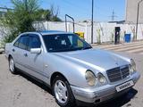 Mercedes-Benz E 230 1996 года за 1 600 000 тг. в Сарыкемер – фото 3