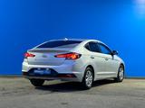 Hyundai Elantra 2019 года за 8 890 000 тг. в Алматы – фото 3