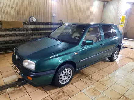 Volkswagen Golf 1994 года за 1 300 000 тг. в Уральск