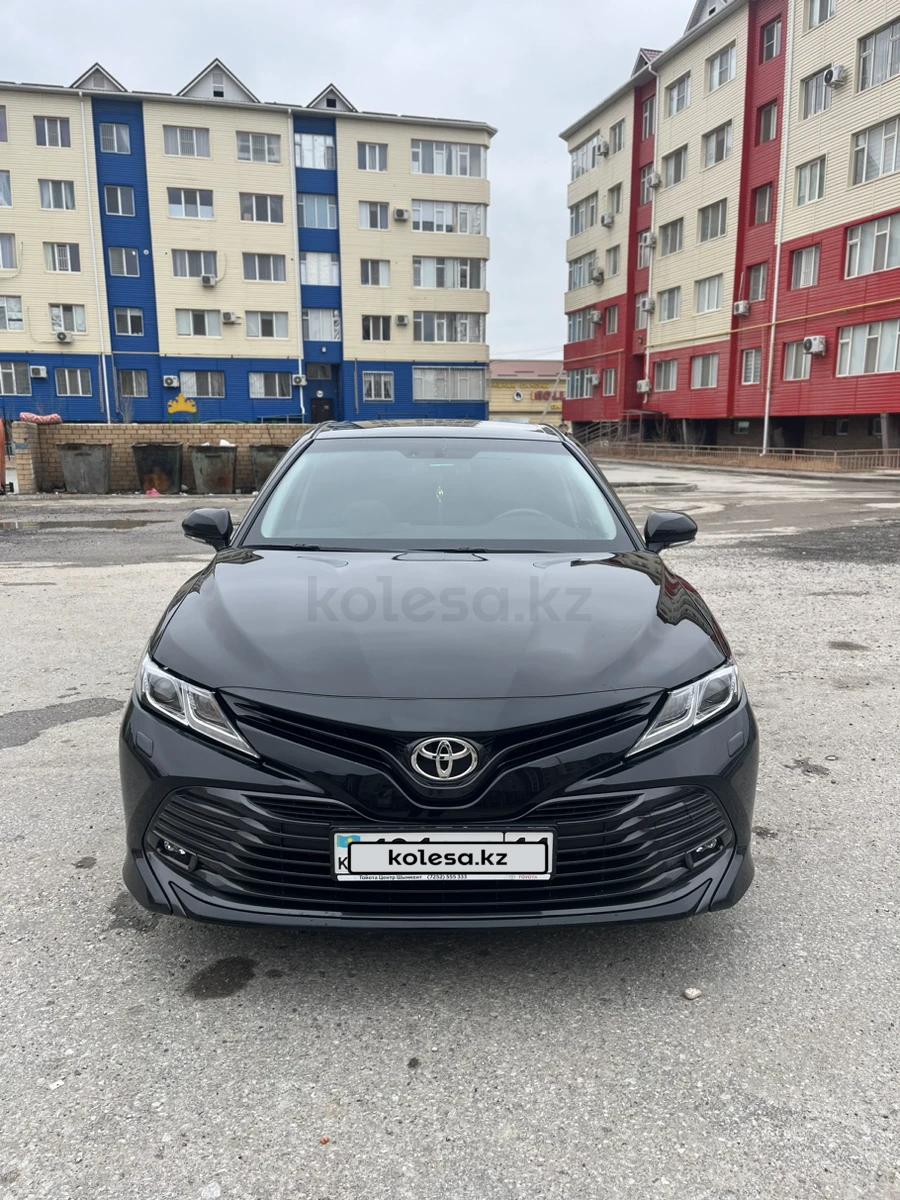 Toyota Camry 2019 г.