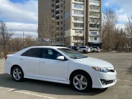 Toyota Camry 2014 года за 5 800 000 тг. в Уральск – фото 2