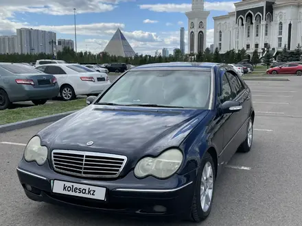 Mercedes-Benz C 200 2000 года за 3 700 000 тг. в Астана – фото 2