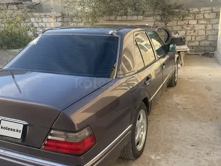 Mercedes-Benz E 320 1995 года за 2 000 000 тг. в Актау – фото 16