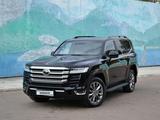 Toyota Land Cruiser 2023 года за 63 000 000 тг. в Астана