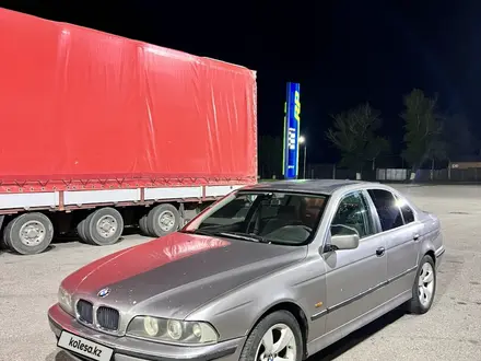BMW 520 1997 года за 2 400 000 тг. в Алматы – фото 9