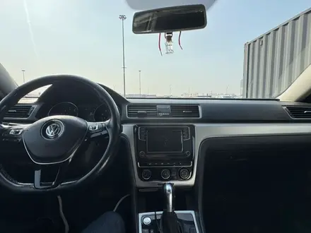 Volkswagen Passat 2018 года за 5 100 000 тг. в Алматы – фото 12