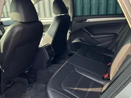 Volkswagen Passat 2018 года за 5 100 000 тг. в Алматы – фото 25