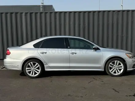 Volkswagen Passat 2018 года за 5 100 000 тг. в Алматы – фото 4
