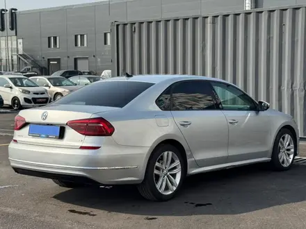 Volkswagen Passat 2018 года за 5 100 000 тг. в Алматы – фото 5
