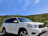 Toyota Highlander 2008 года за 9 600 000 тг. в Усть-Каменогорск