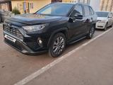 Toyota RAV4 2020 годаfor14 000 000 тг. в Астана – фото 3