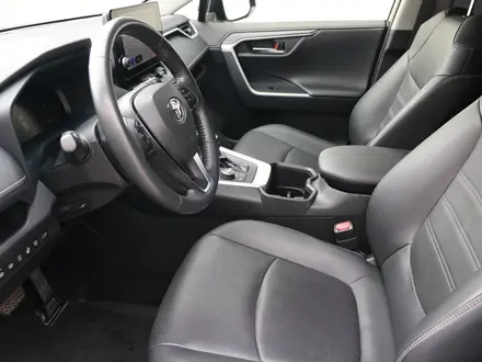 Toyota RAV4 Luxe+ 2023 года за 17 870 000 тг. в Астана – фото 12