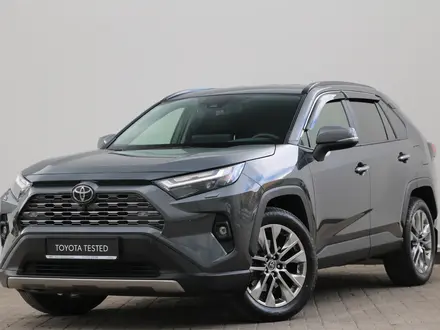 Toyota RAV4 Luxe+ 2023 года за 17 870 000 тг. в Астана