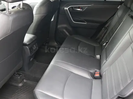 Toyota RAV4 Luxe+ 2023 года за 17 870 000 тг. в Астана – фото 11