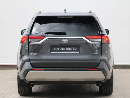 Toyota RAV4 Luxe+ 2023 года за 17 870 000 тг. в Астана – фото 4