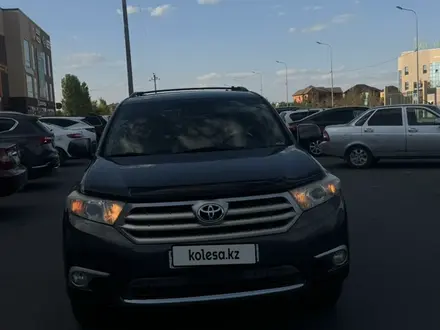 Toyota Highlander 2011 года за 8 000 000 тг. в Атырау – фото 3