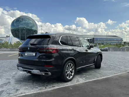 BMW X5 2022 года за 40 000 000 тг. в Астана – фото 6