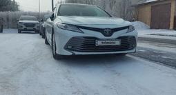 Toyota Camry 2019 года за 14 000 000 тг. в Астана – фото 2