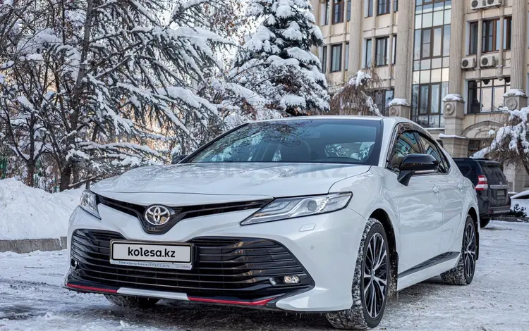 Toyota Camry 2020 года за 16 500 000 тг. в Алматы