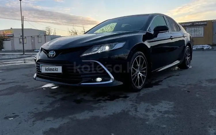Toyota Camry 2023 года за 16 500 000 тг. в Костанай
